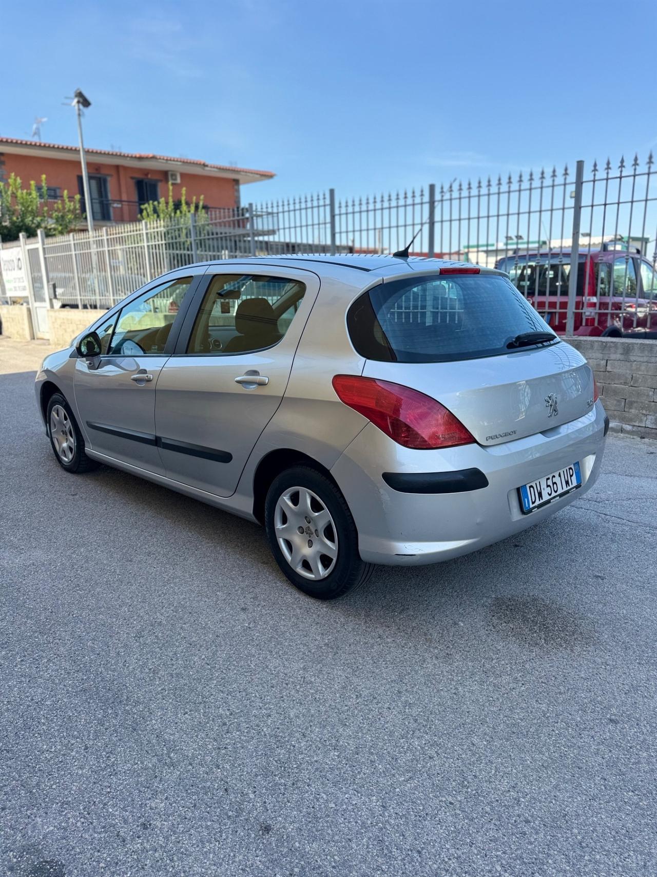 Peugeot 308 1.6 HDi 90CV 5p. Tecno