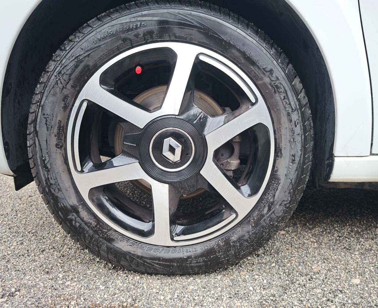 Renault Twingo SCe 75cv con block shaft 30.000km