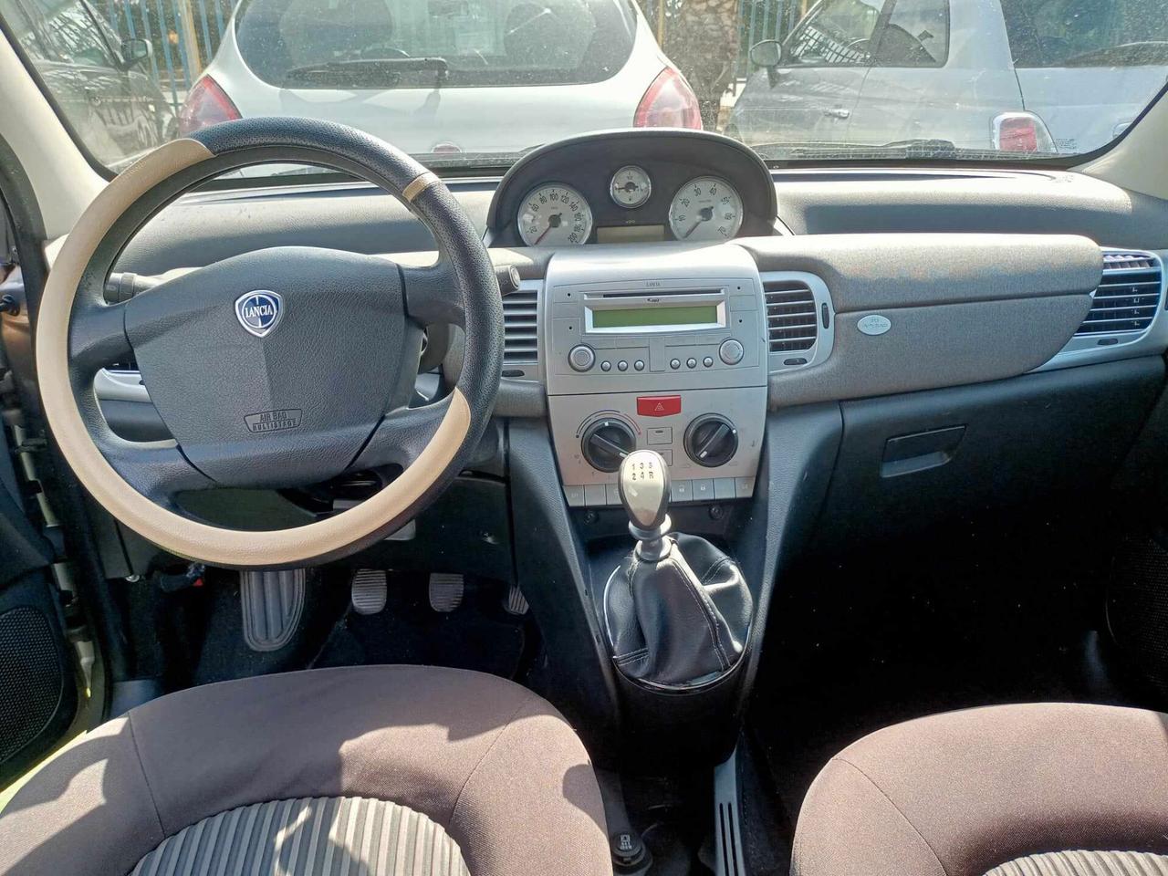 Lancia Ypsilon 1.2 Argento