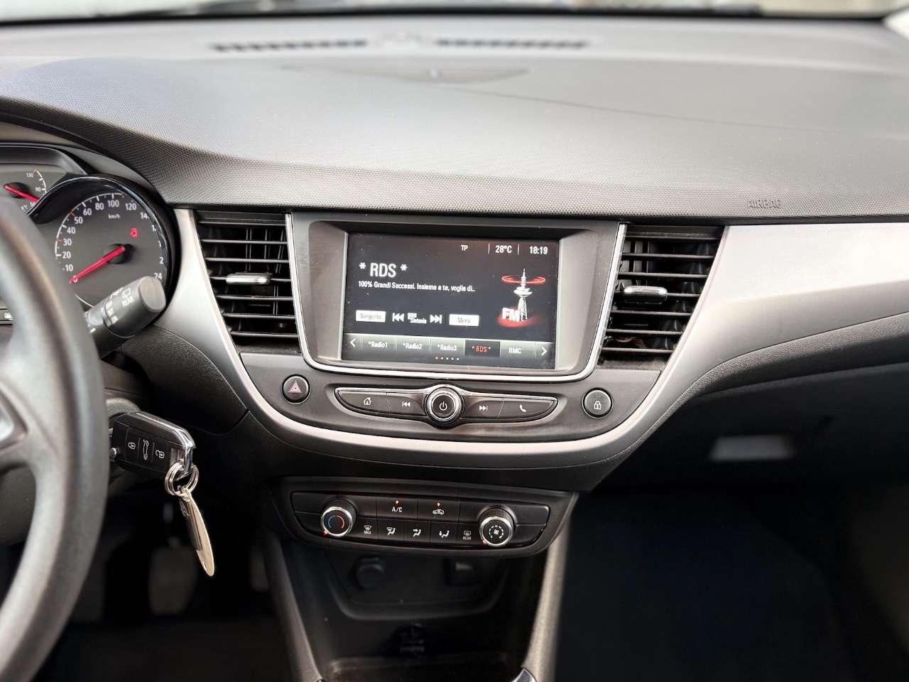 Opel Crossland X 1.2 Gpl 81CV E6 Neo - 2018