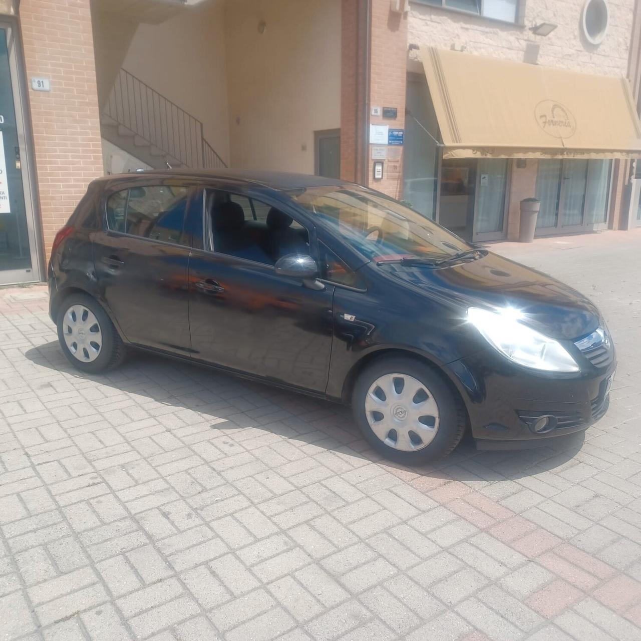 111.978KM CORSA 1.2 NEOPATENTATI BUONE CONDIZIONI