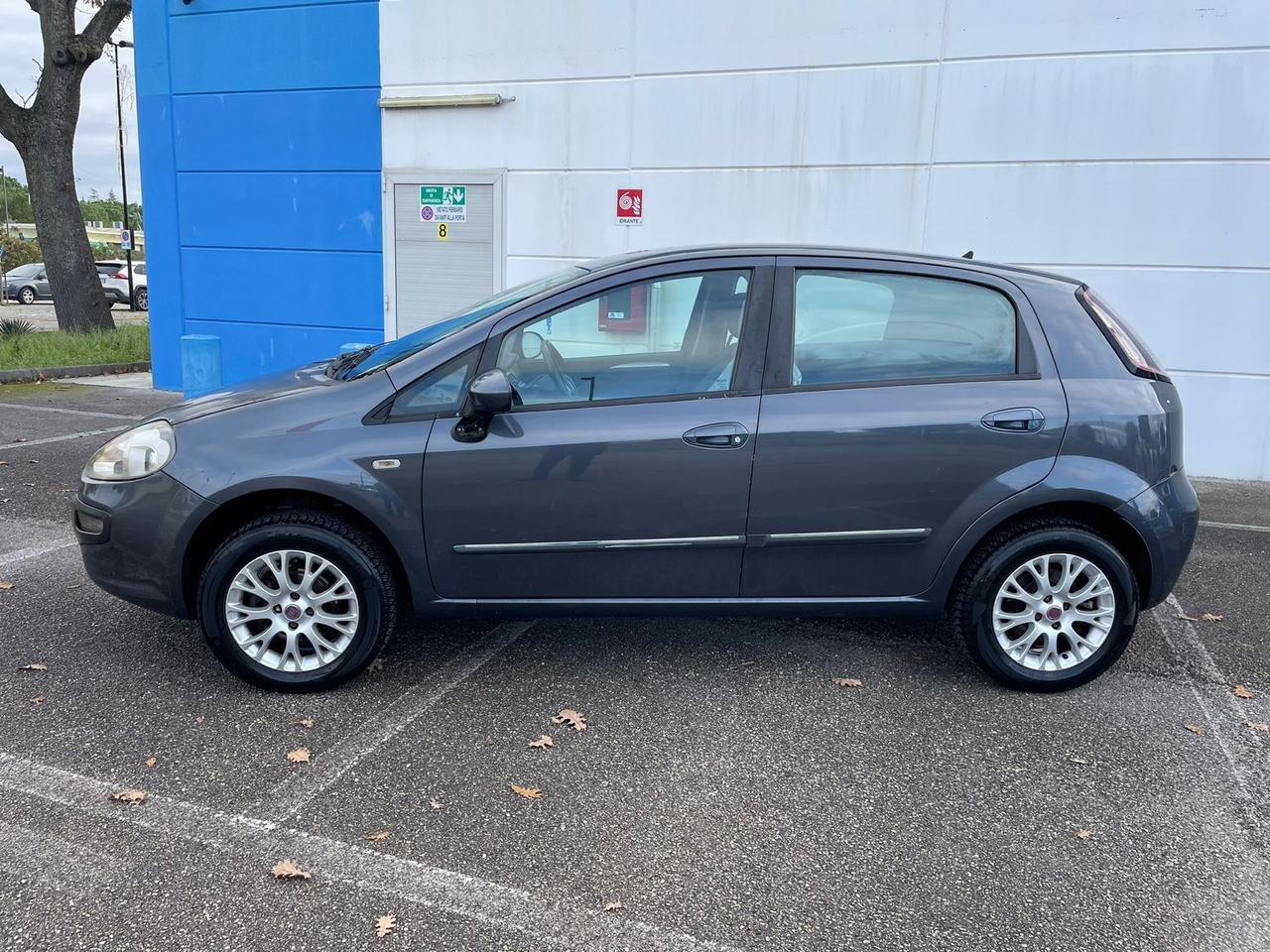 FIAT PUNTO EVO 1.4 METANO 2011 12 MESI DI GARANZIA