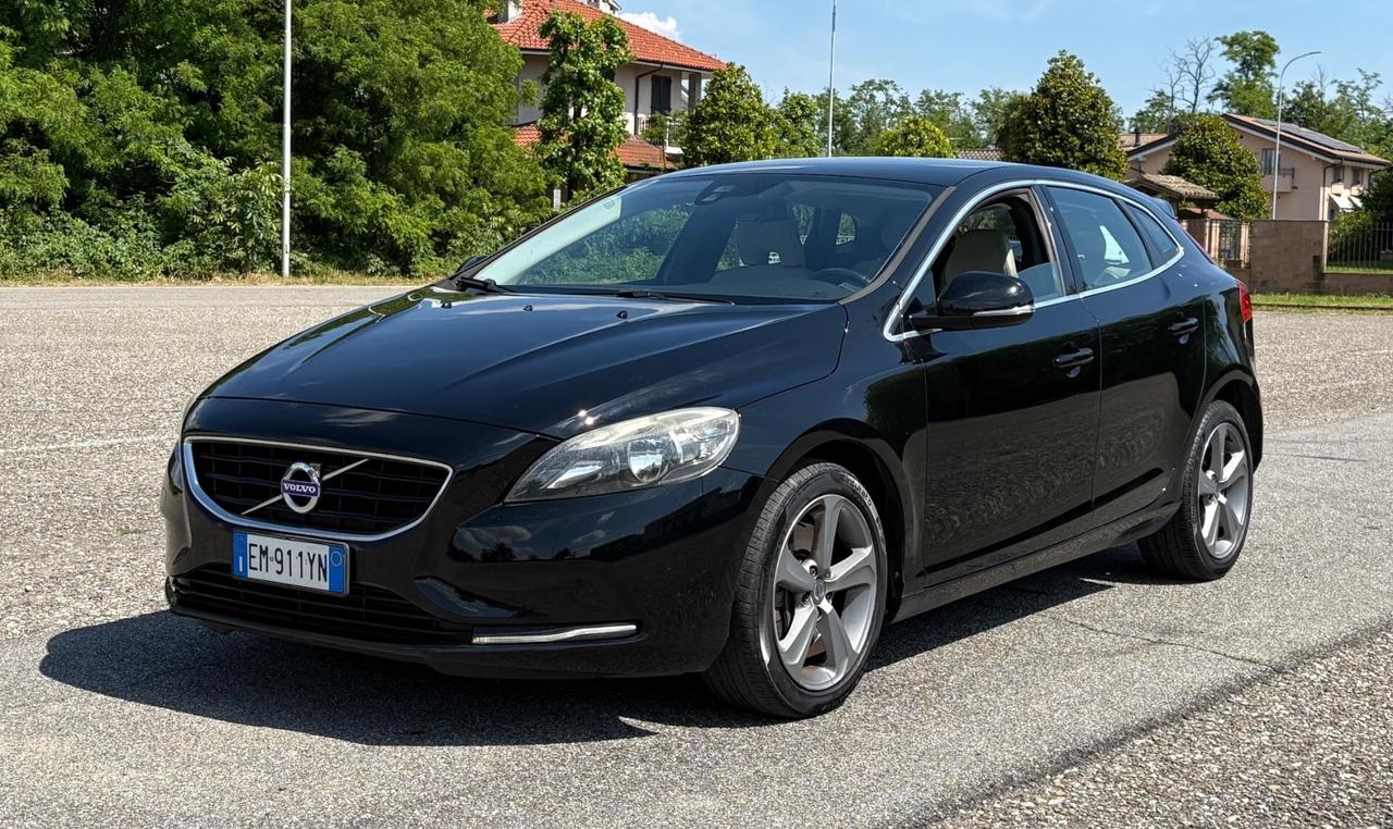 Volvo V40 2.0D3 150cv cambio automatico full