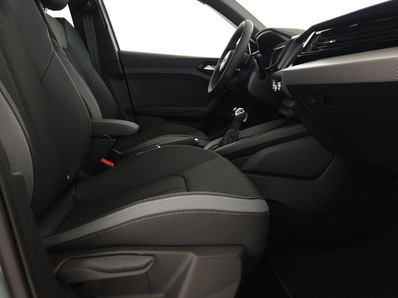 Sportback 40TFSI 207CV S tronic Identity Black