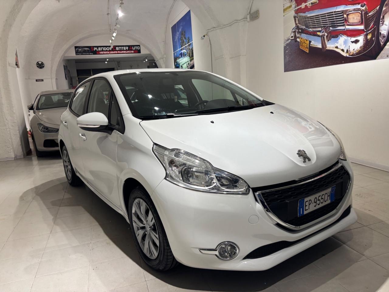 Peugeot 208 1.4 HDi 68 CV 5 porte Allure