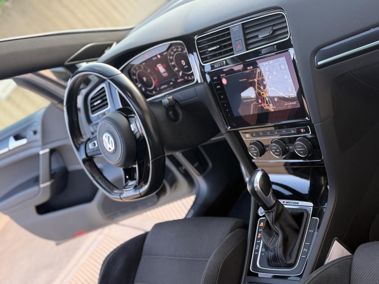 Volkswagen Golf R 2.0 TSI 300CV 4MOTION 2020 - PERMUTABILE