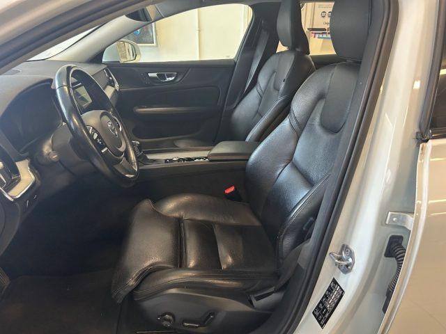 VOLVO V60 Cross Country D4 AWD Geartronic Business Plus