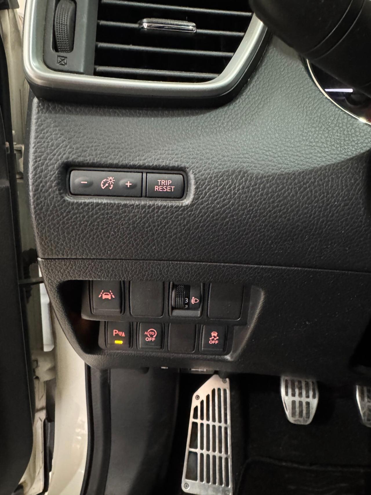 Nissan Qashqai 1.5 dCi 110 cv. Tekna TETTO-NAVIGATORE