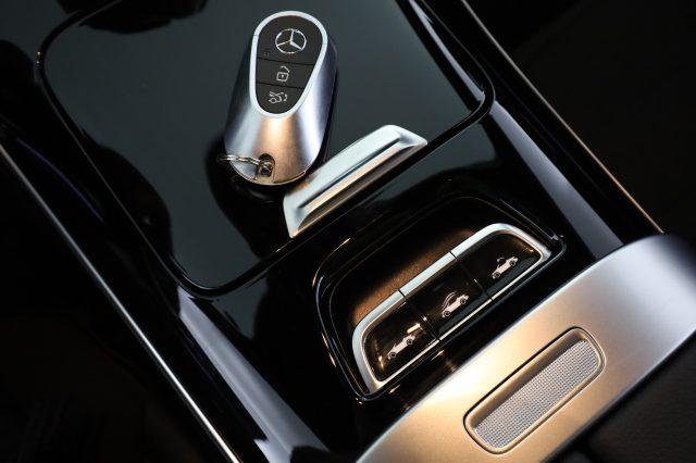 MERCEDES-BENZ CLE Cabrio (A236) CLE 200 Cabrio AMG Line Premium