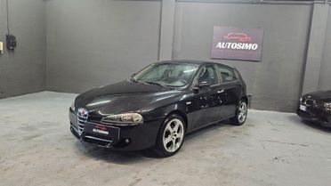 Alfa Romeo 147 1.6 16V TS (105) 5 porte Distinctive