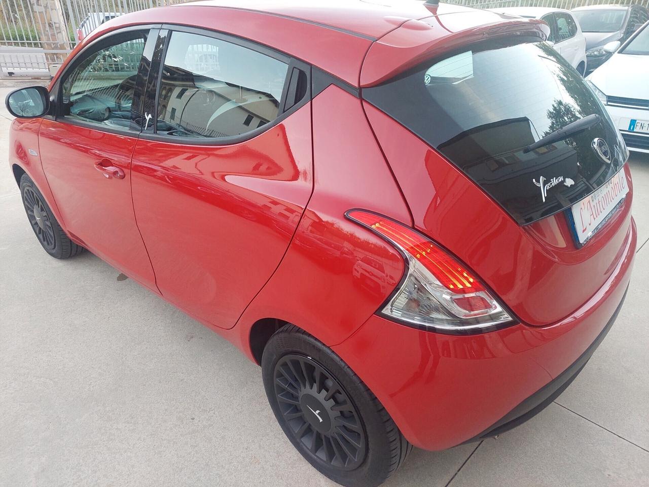 Lancia Ypsilon 1.3 MJT 16V 95 CV 5 porte 2015