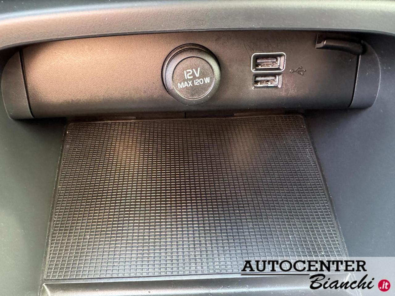 Volvo XC40 2.0 d3 R-design awd auto my21