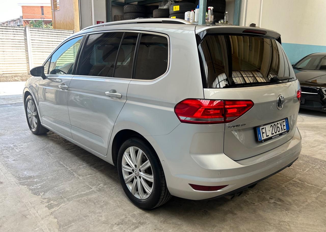 Volkswagen Touran 2.0 TDI 150 CV SCR DSG Executive BlueMotion Tech.