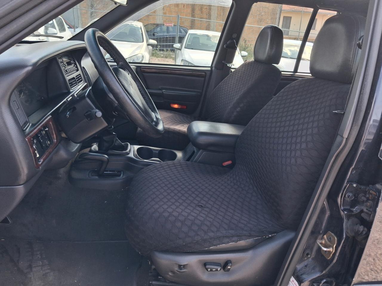 Jeep Cherokee 2.5 TD 5 p. Command-Trac Sport Rubicon