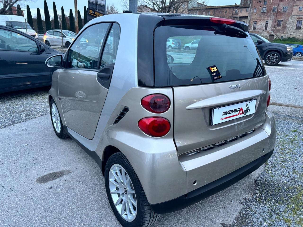 Smart ForTwo 1000 52 kW coupé pure
