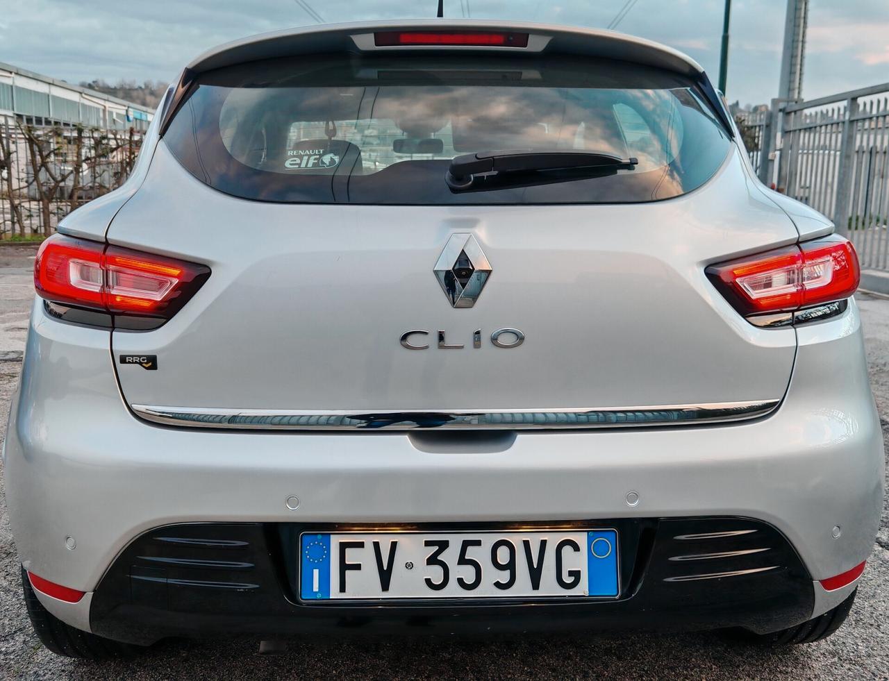 Renault Clio dCi 8V 90 CV 5 porte Moschino Zen