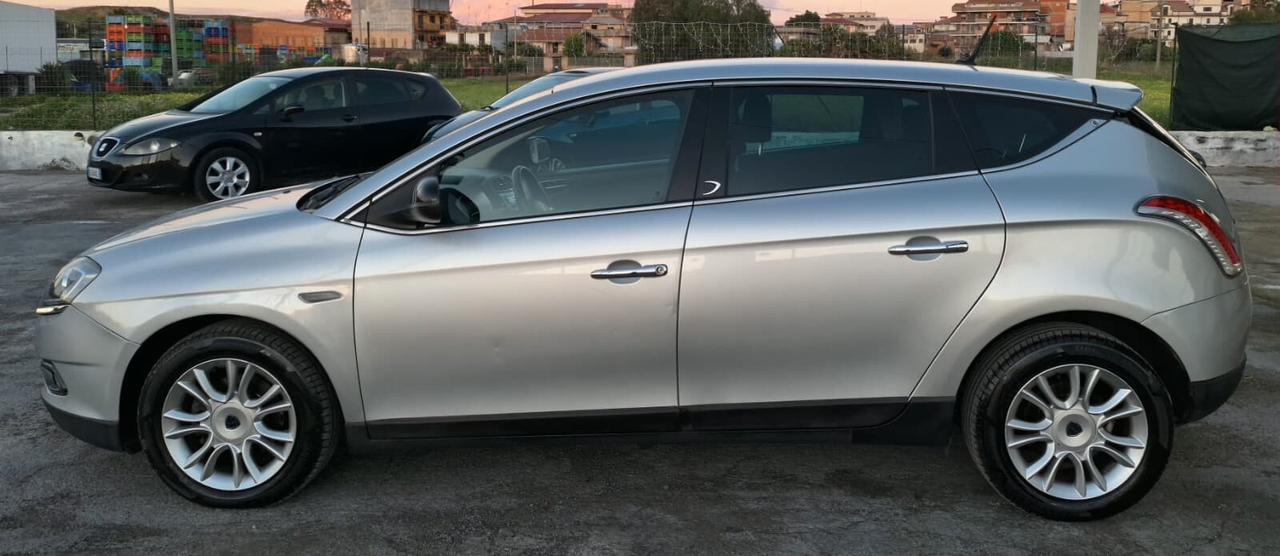 Lancia Delta 1.6 MJT DPF 105 CV Gold