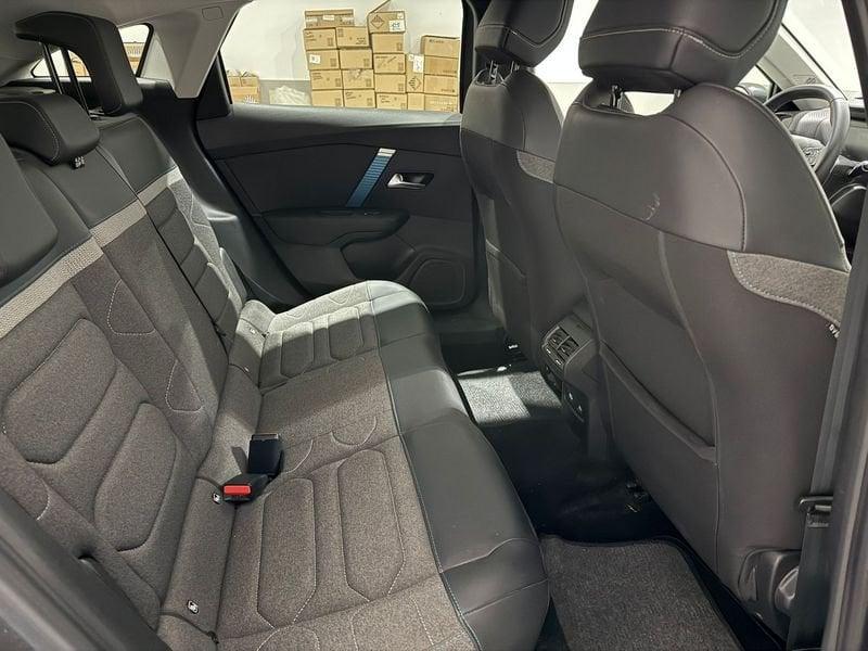 Citroën e-C4 motore elettrico 136 CV Shine