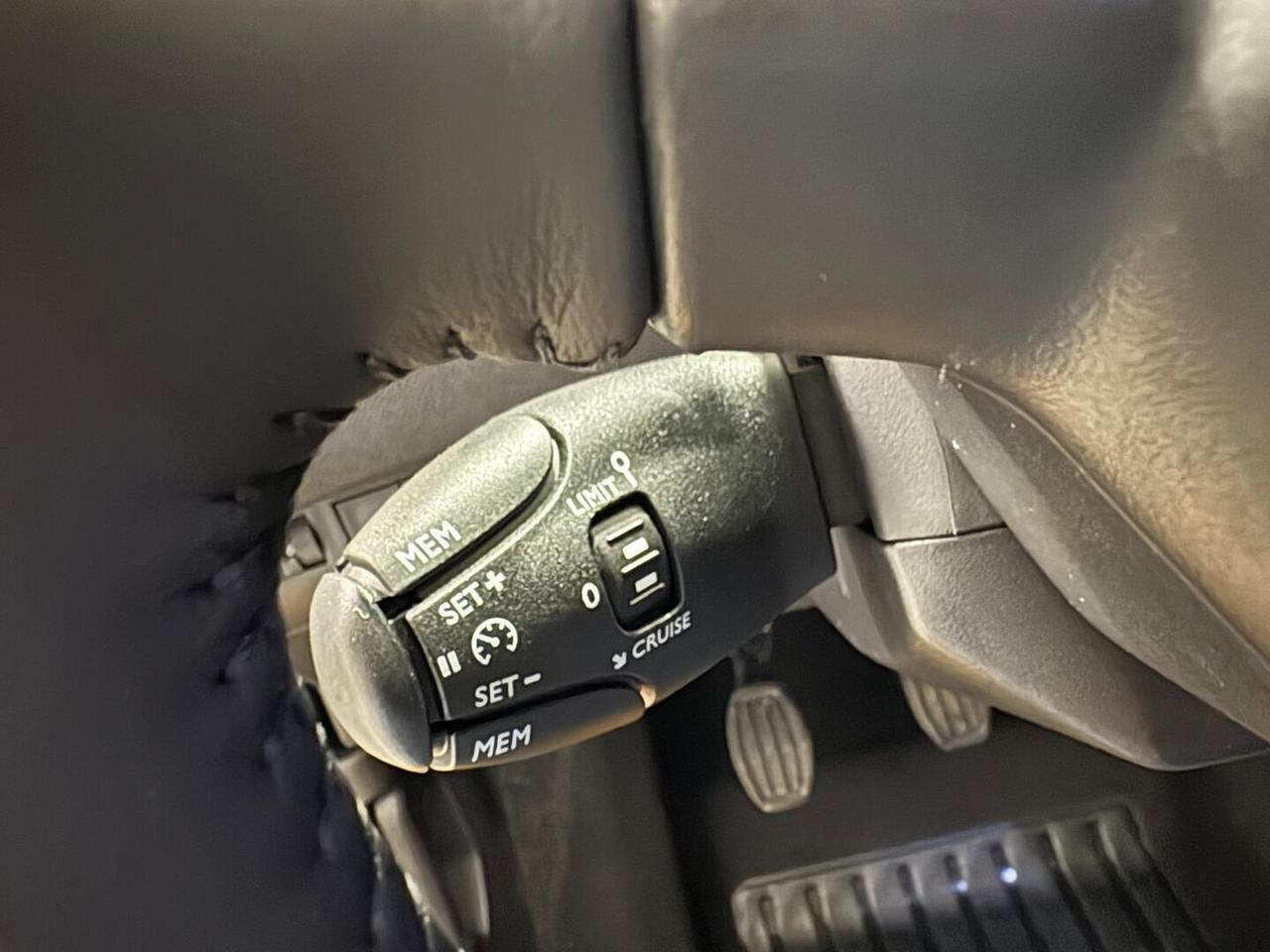 Peugeot 2008 1.2 puretech Allure s&s 100cv