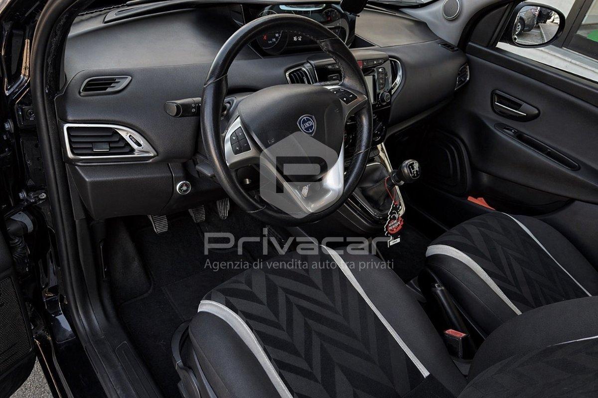 LANCIA Ypsilon 1.2 69 CV 5 porte GPL Ecochic Platinum