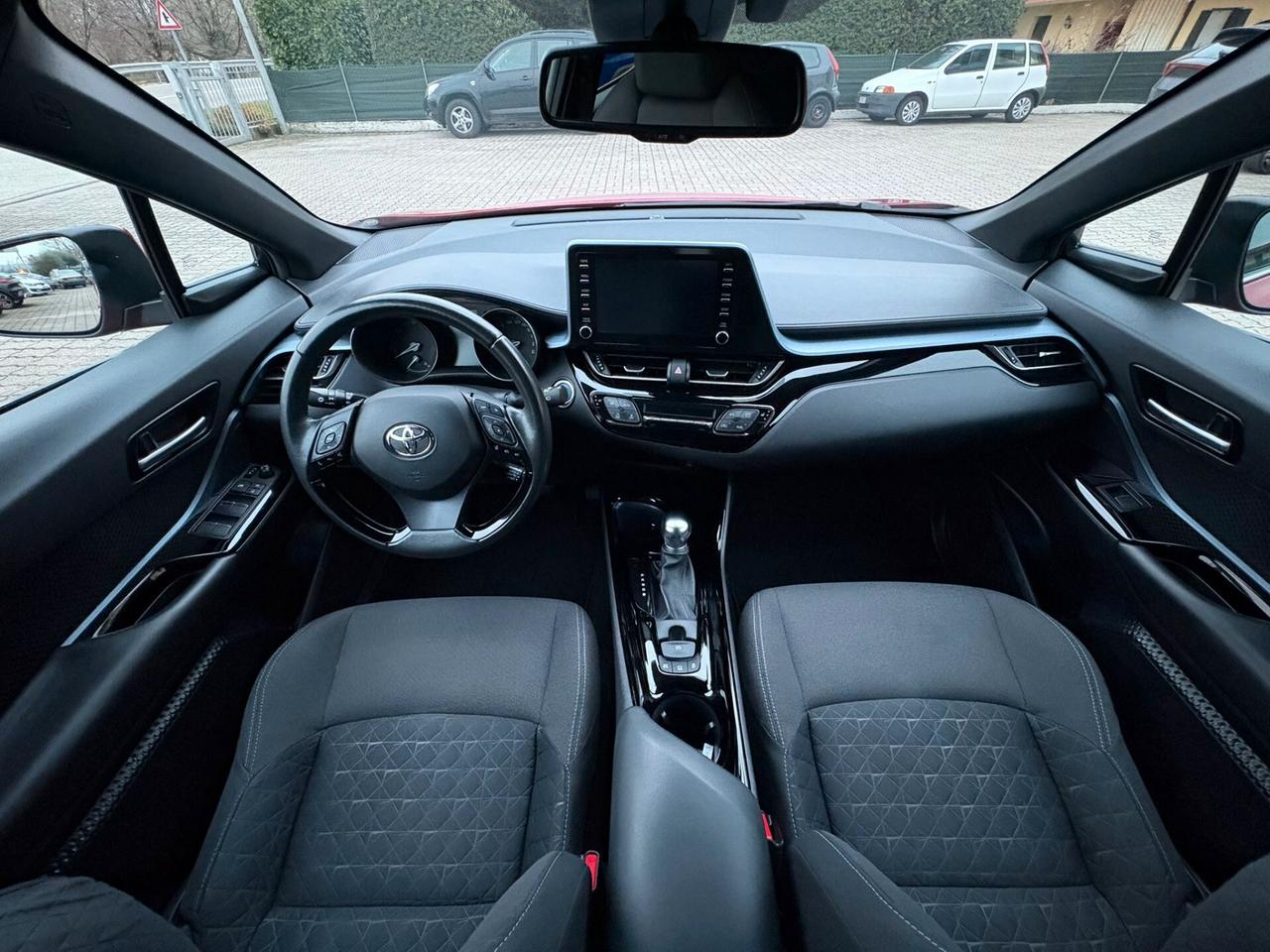 TOYOTA C-HR 1.8 IBRIDA TAGLIANDATA SI NEOPAT