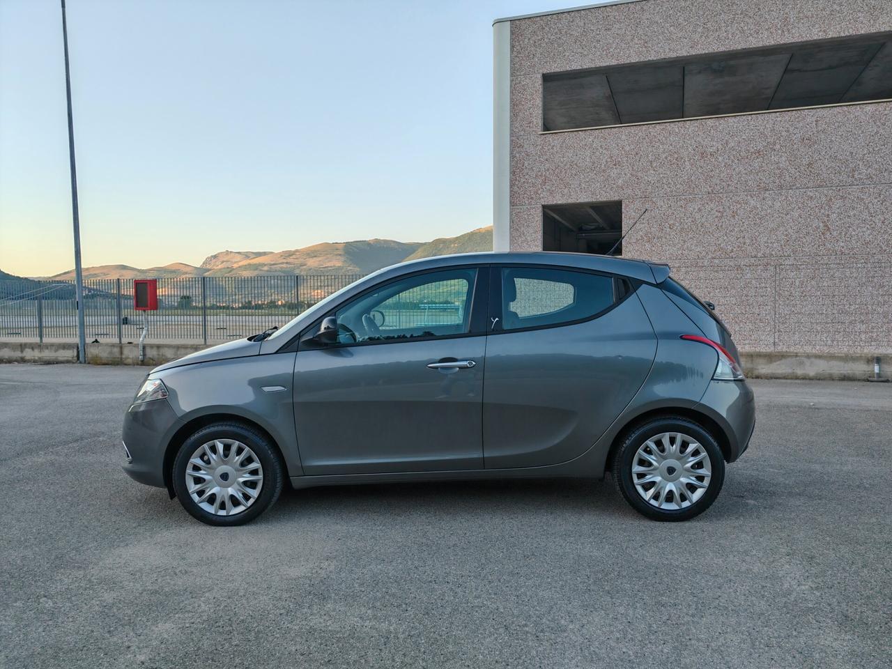Lancia Ypsilon 1.2 69 CV Platinum