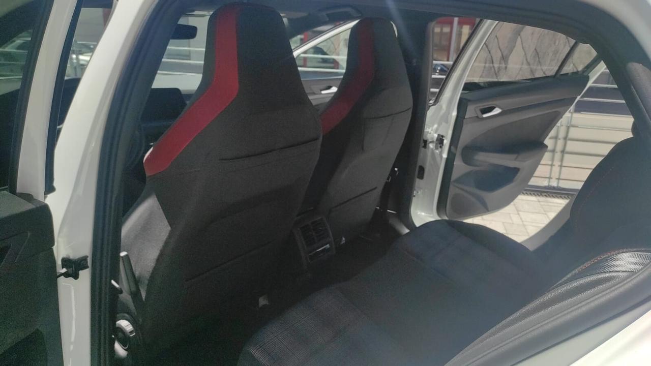 VOLKSWAGEN GOLF GTI 2.0 TURBO BENZINA 245CV MANUALE