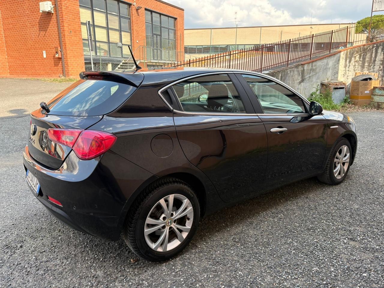 Alfa Romeo Giulietta 1.6 JTDm-2 105 CV Distinctive