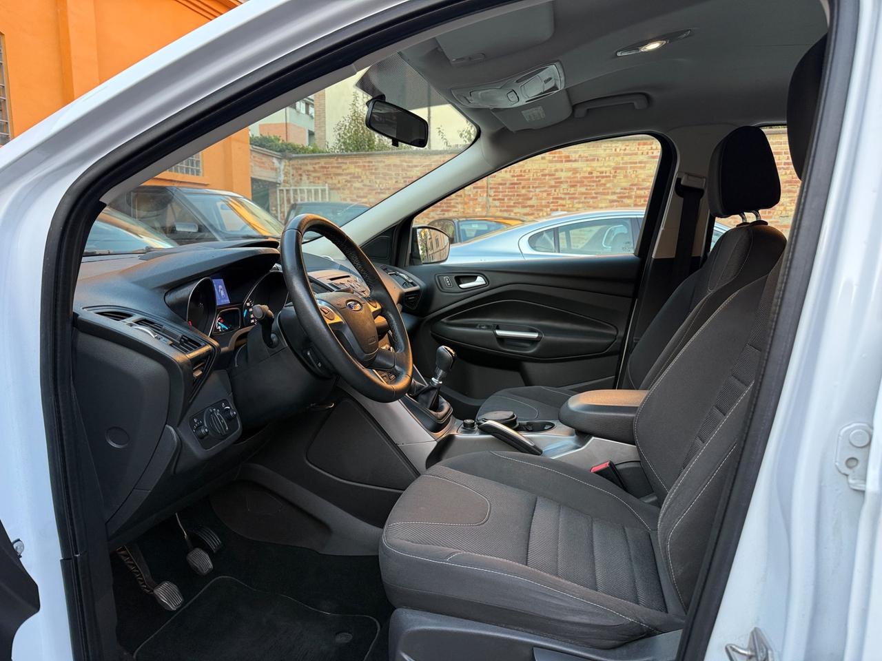 Ford Kuga 2.0 TDCI 140 CV 2WD Titanium