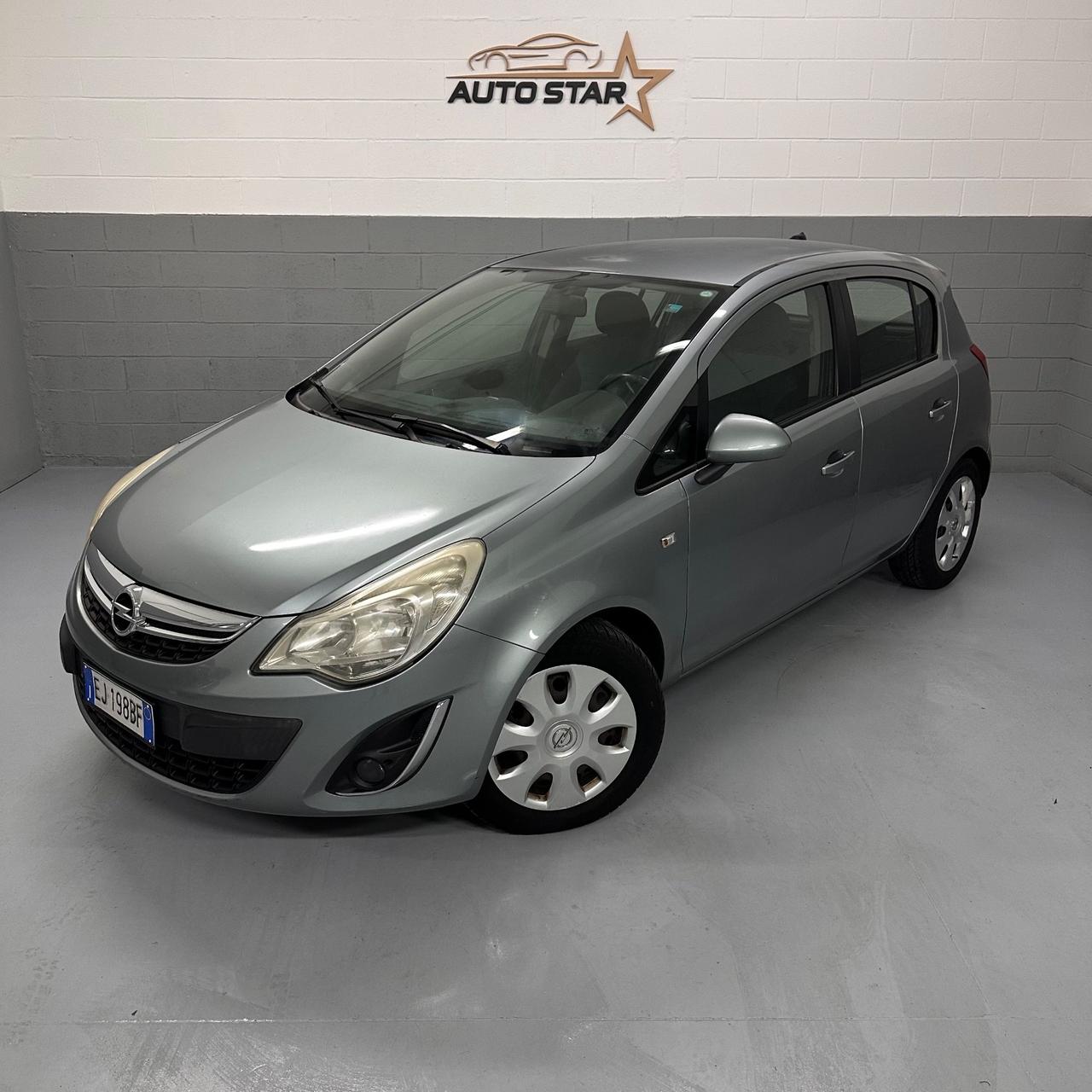 Opel Corsa 1.4 16V 5 porte Cosmo NEOPTENTATI