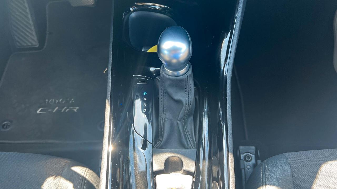 Toyota C-HR 1.8 Hybrid E-CVT Trend