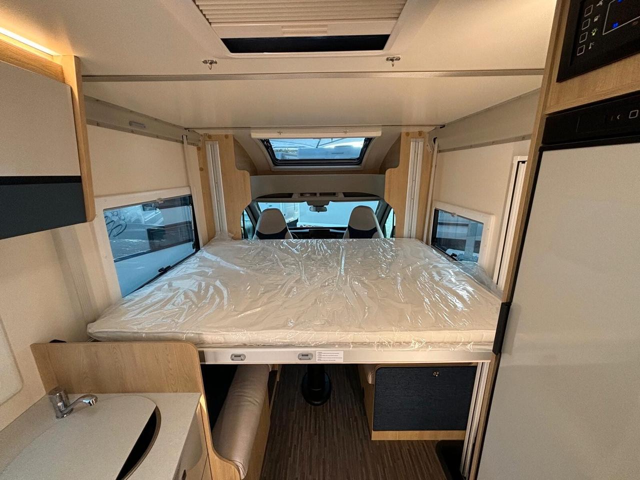 Ci International Horon 30 XT camper