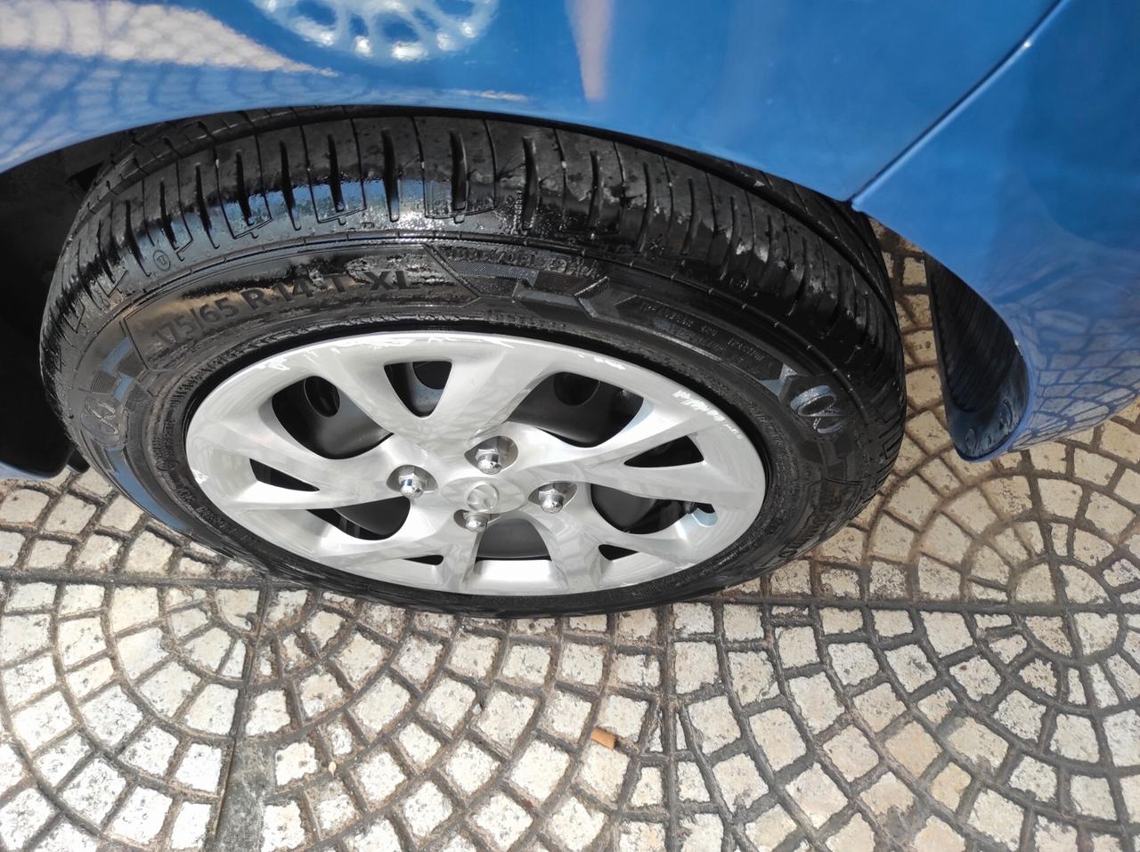 Hyundai i10 2018 1.0 Benz UsbAux ComanBluetho