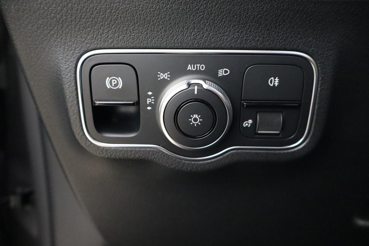 MERCEDES B180 D BUSINESS EXTRA 7G-DCT