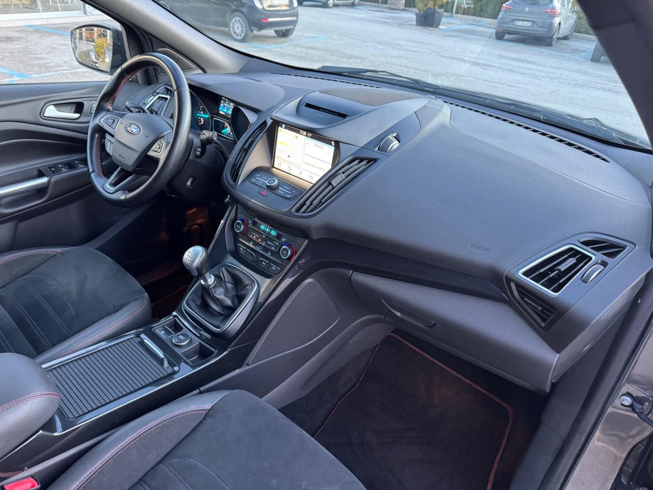 Ford Kuga 2.0 TDCI 150 CV S&S 4WD ST-Line