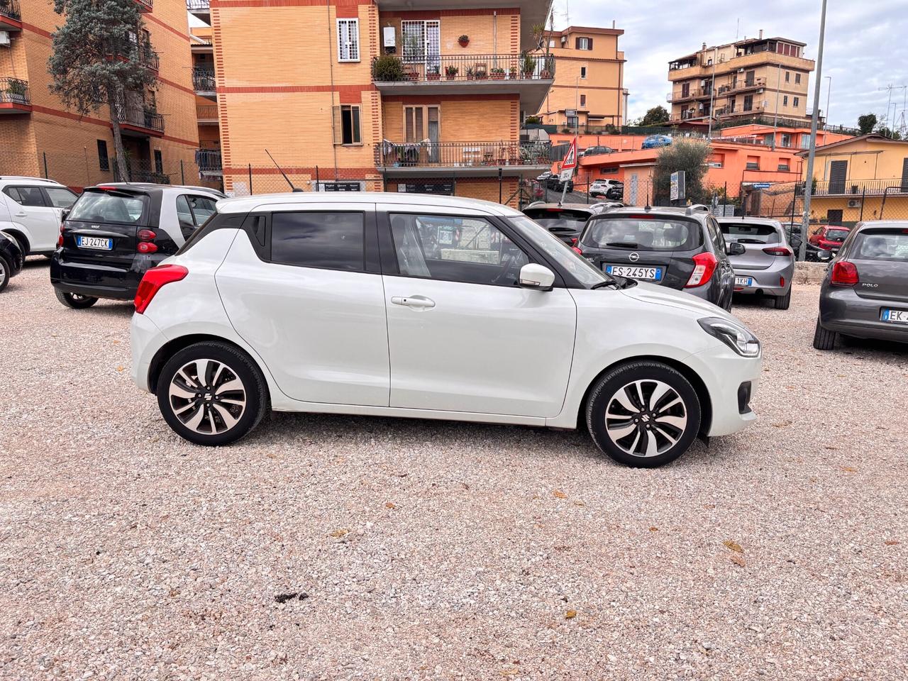 Suzuki Swift 1.2 Hybrid Top