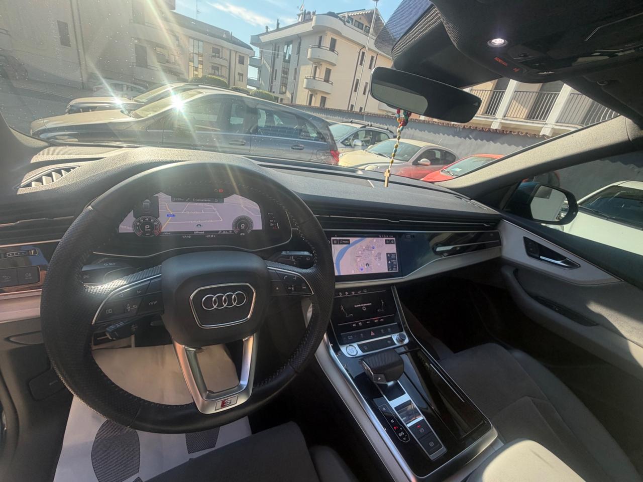 Audi Q8 55 TFSI quattro tiptronic Sport