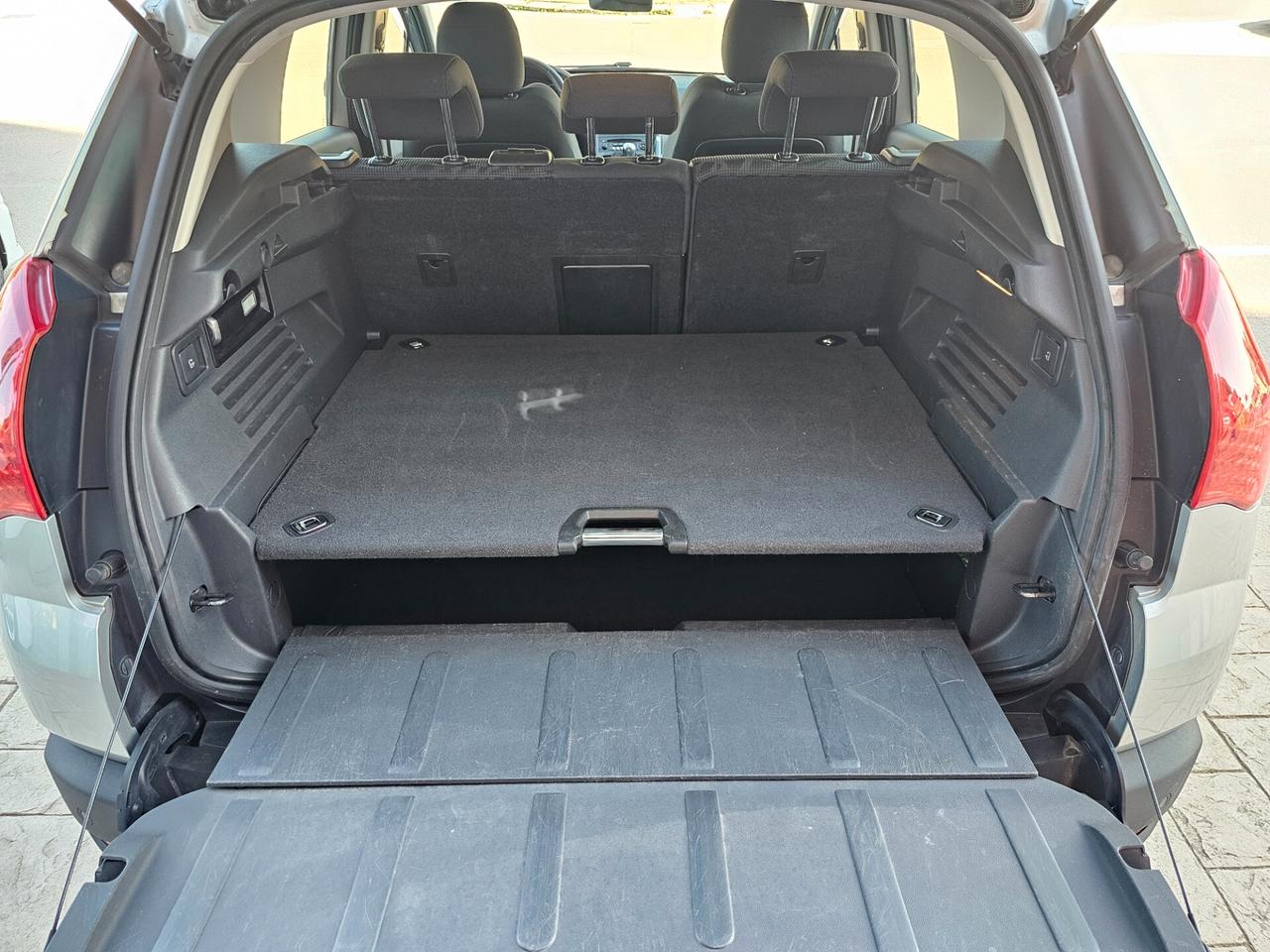 PEUGEOT 3008 1.6 HDI 115CV BUSINESS AUTO