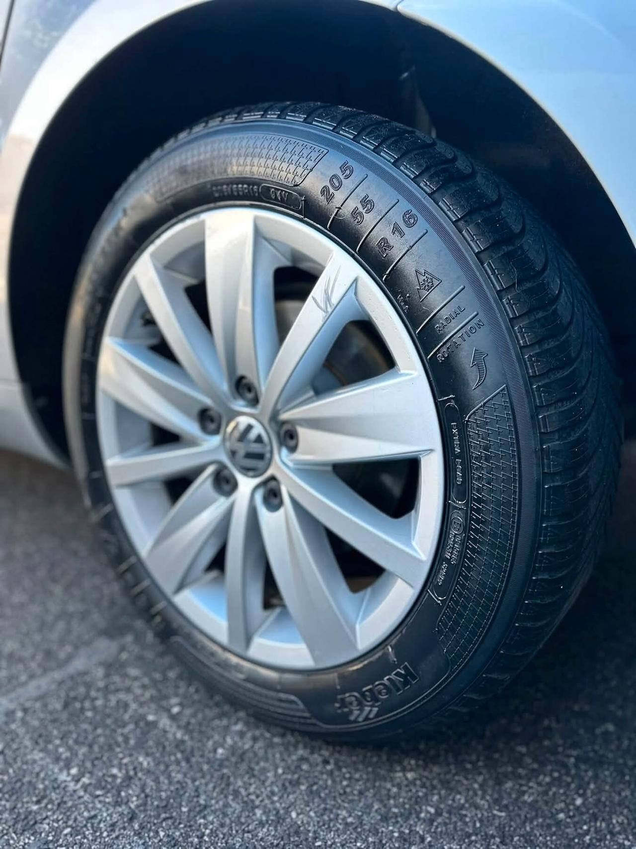 Volkswagen Passat 1.6 TDI Comfortline BlueM. Tech.