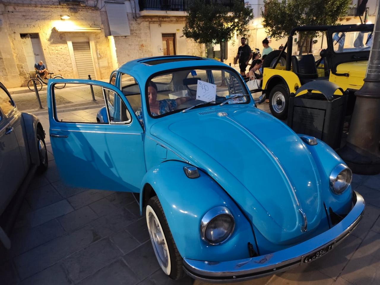 Volkswagen Maggiolino tetto apribile