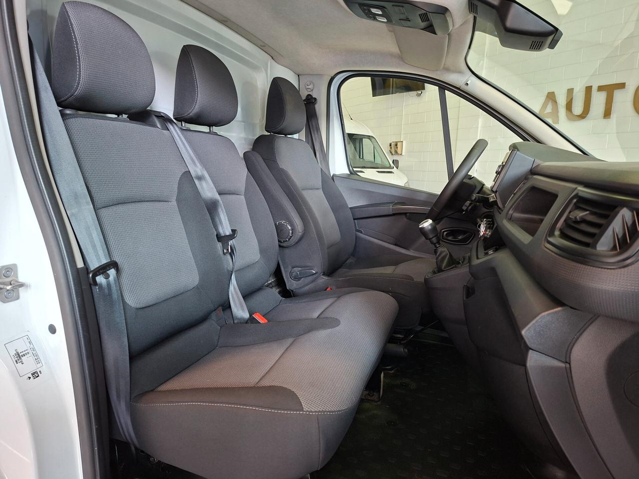 Renault Trafic 2.0 dCi 110CV - 1 PROPRIETARIO - PREZZO + IVA 22 %