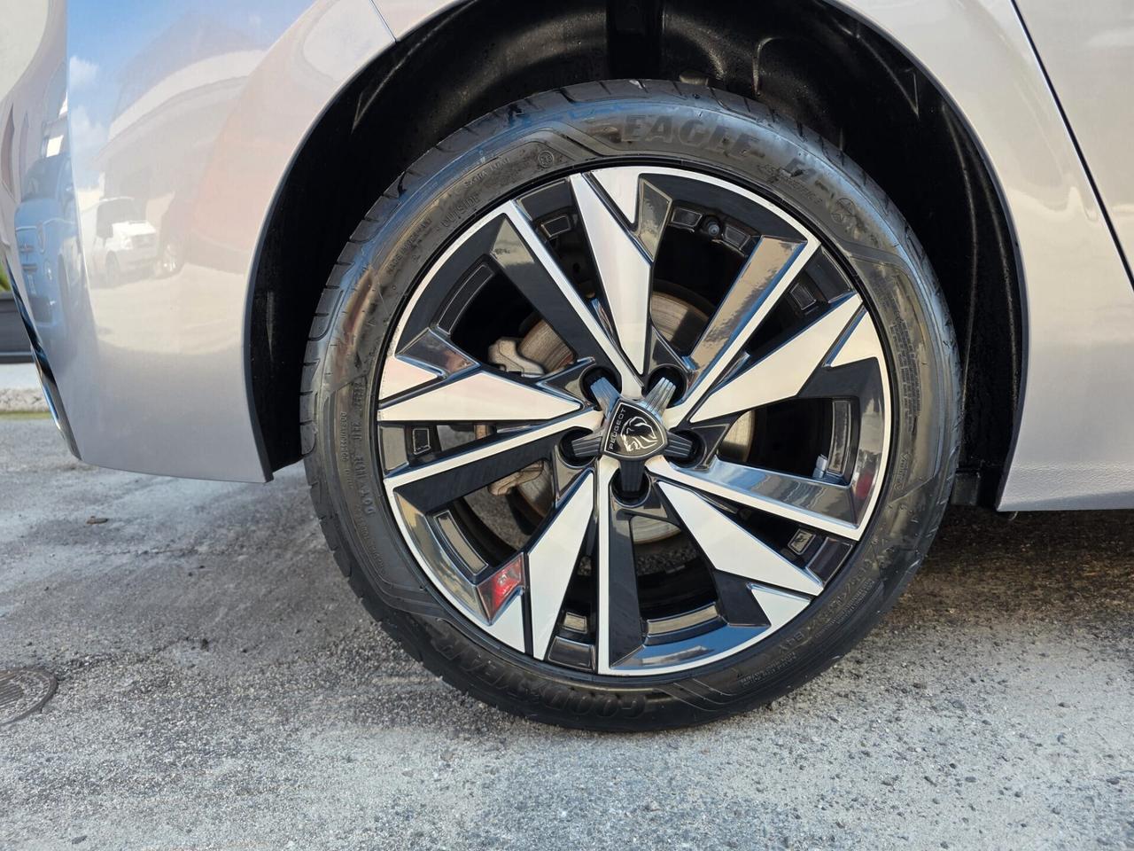 Peugeot 308 BlueHDi 130 EAT8 Allure+Lici Led+Cerchi 18+Retrocamera...