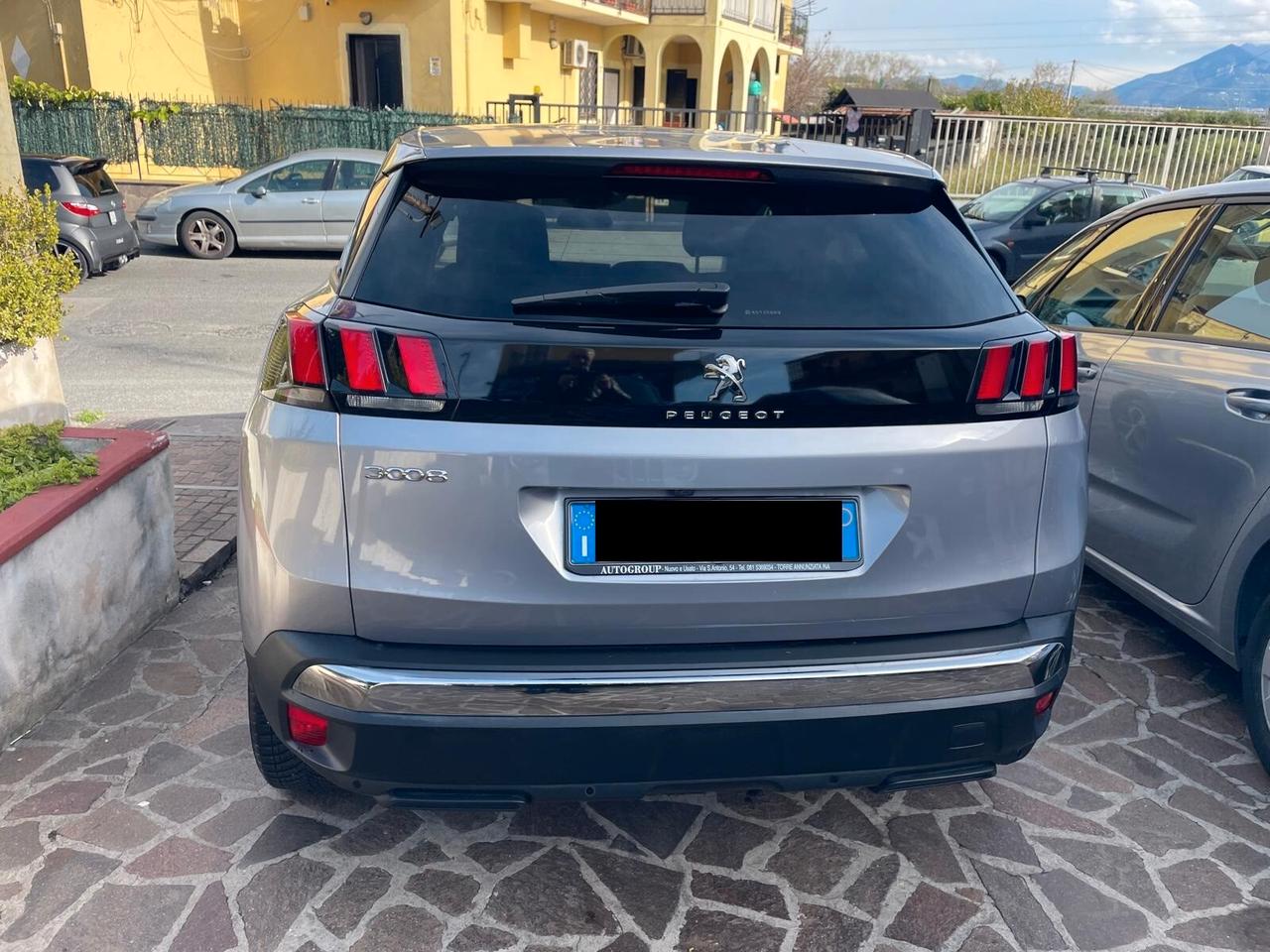 Peugeot 3008 BlueHDi 130 S&S EAT8 Allure