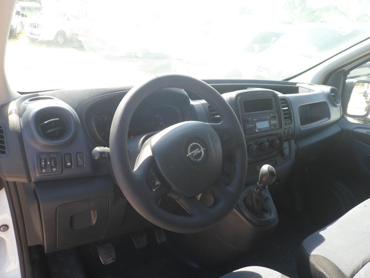 Opel Vivaro 6 posti maxi autocarro