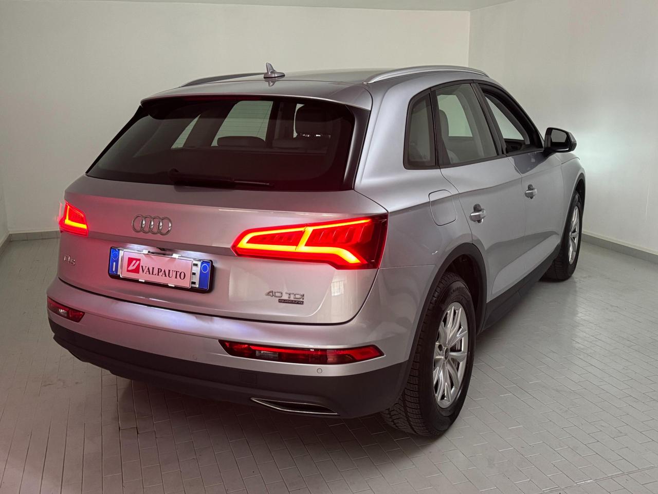 Audi Q5 40 2.0 tdi mhev Business quattro 204cv s-tronic GANCIO TRAINO SOSP. ADATTIVE