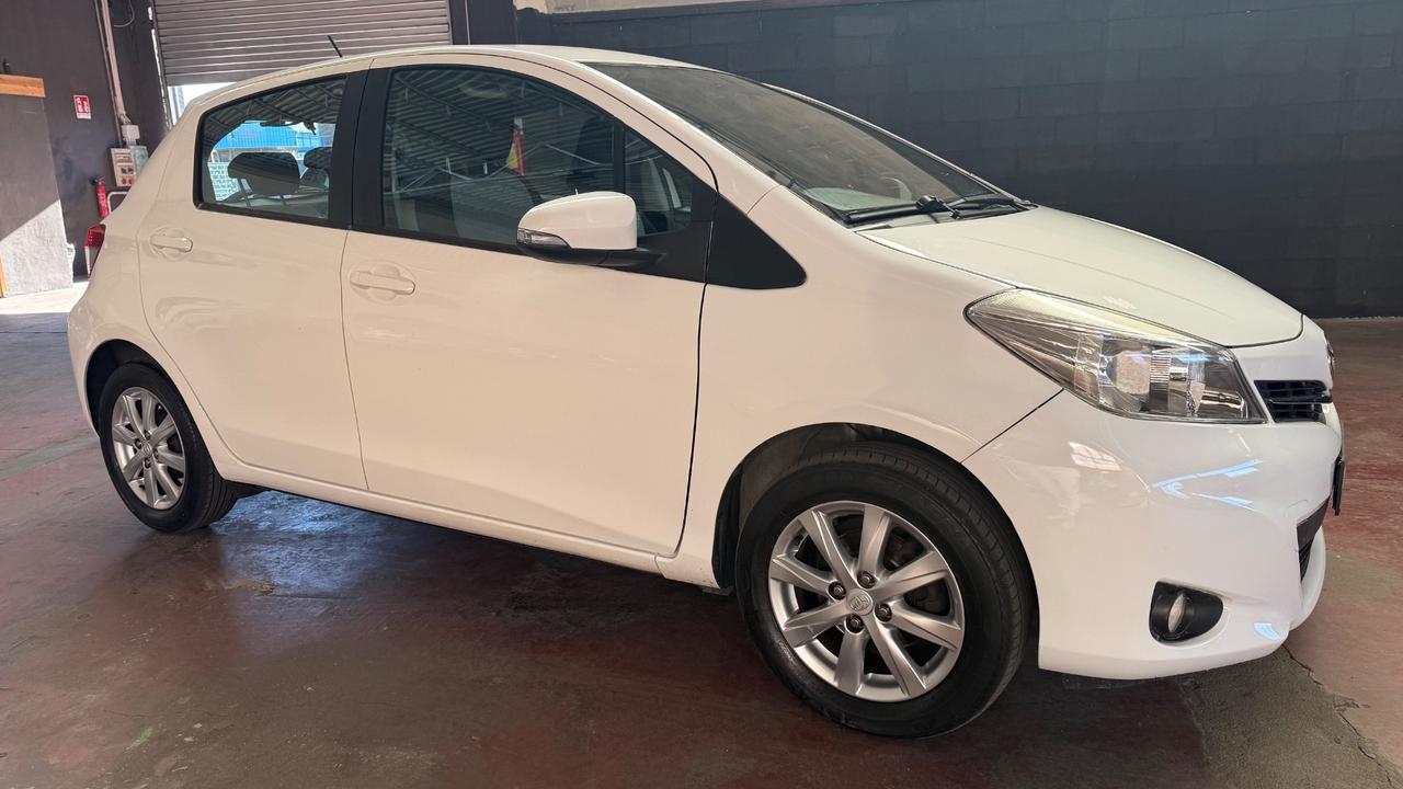Toyota Yaris 1.4 D-4D 5 porte Lounge