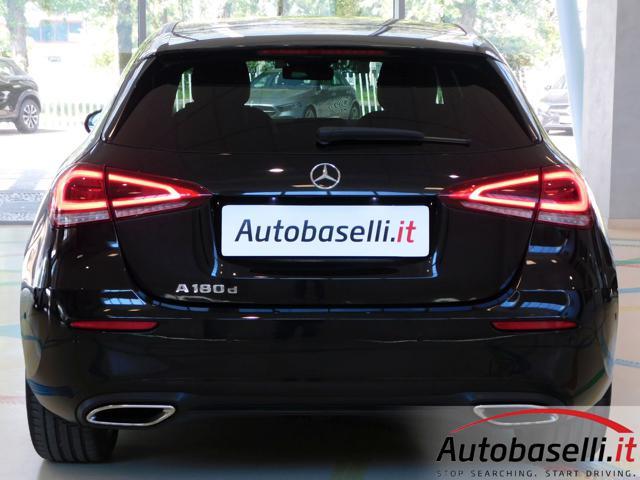 MERCEDES-BENZ A 180 D SPORT TECH PACK NIGHT PACK 8G-DCT