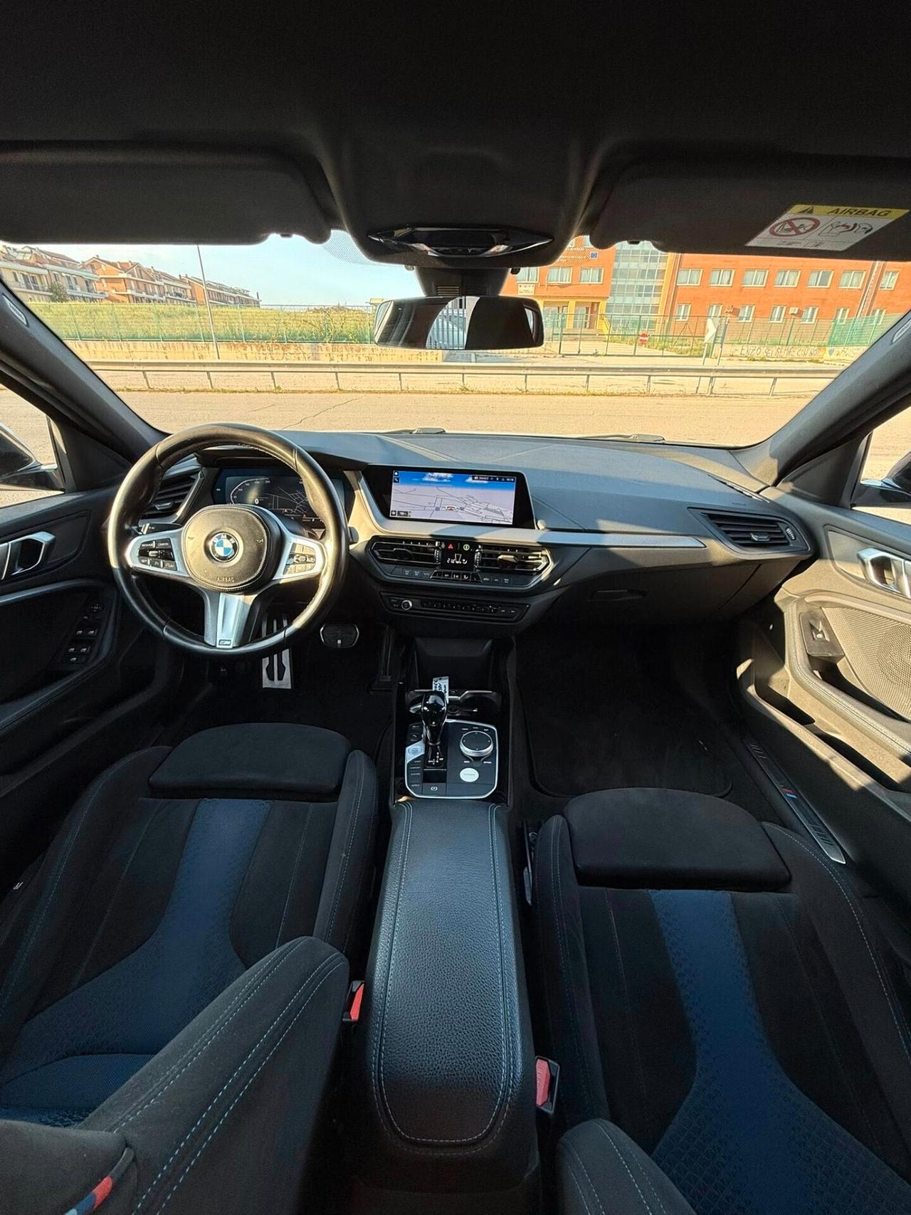 Bmw 118 118d 5p. Msport