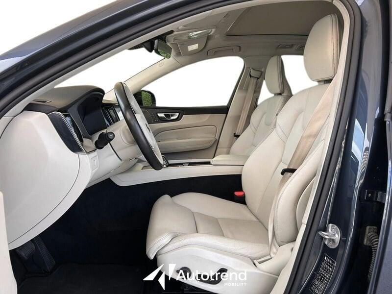 Volvo XC60 B4 197+14 CV AWD Mild Hybrid Diesel Automatico Ultimate Dark