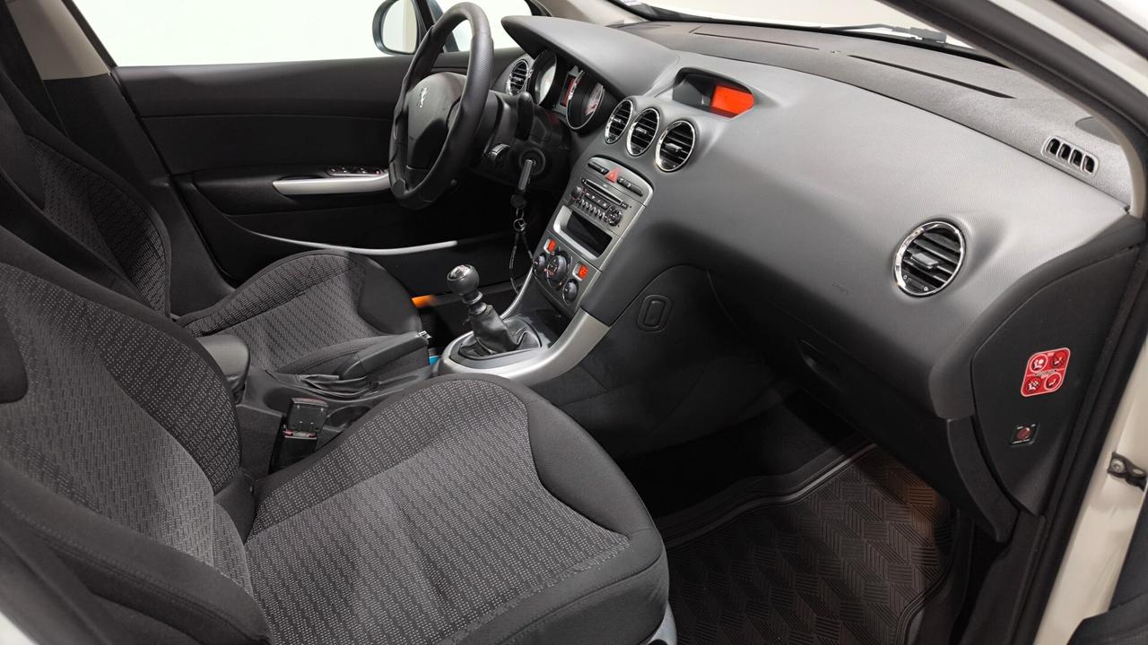 Peugeot 308 1.6 HDi 110CV SW Ciel Féline